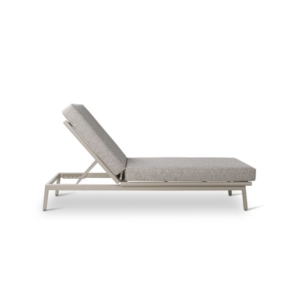 CH-00817 YARO sunlounger (1)